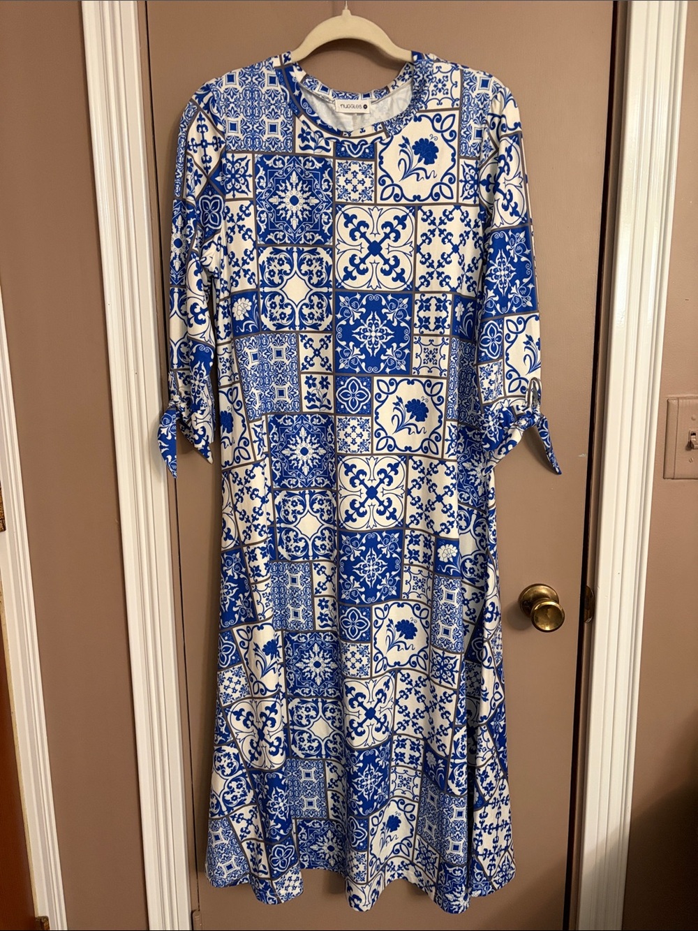 Nuggles Brand Blue & White Tile Print Midi Dress Size Medium